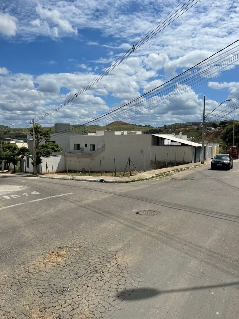 Lote de Esquina no Bairro Parque Olímpico 1 — foto 6