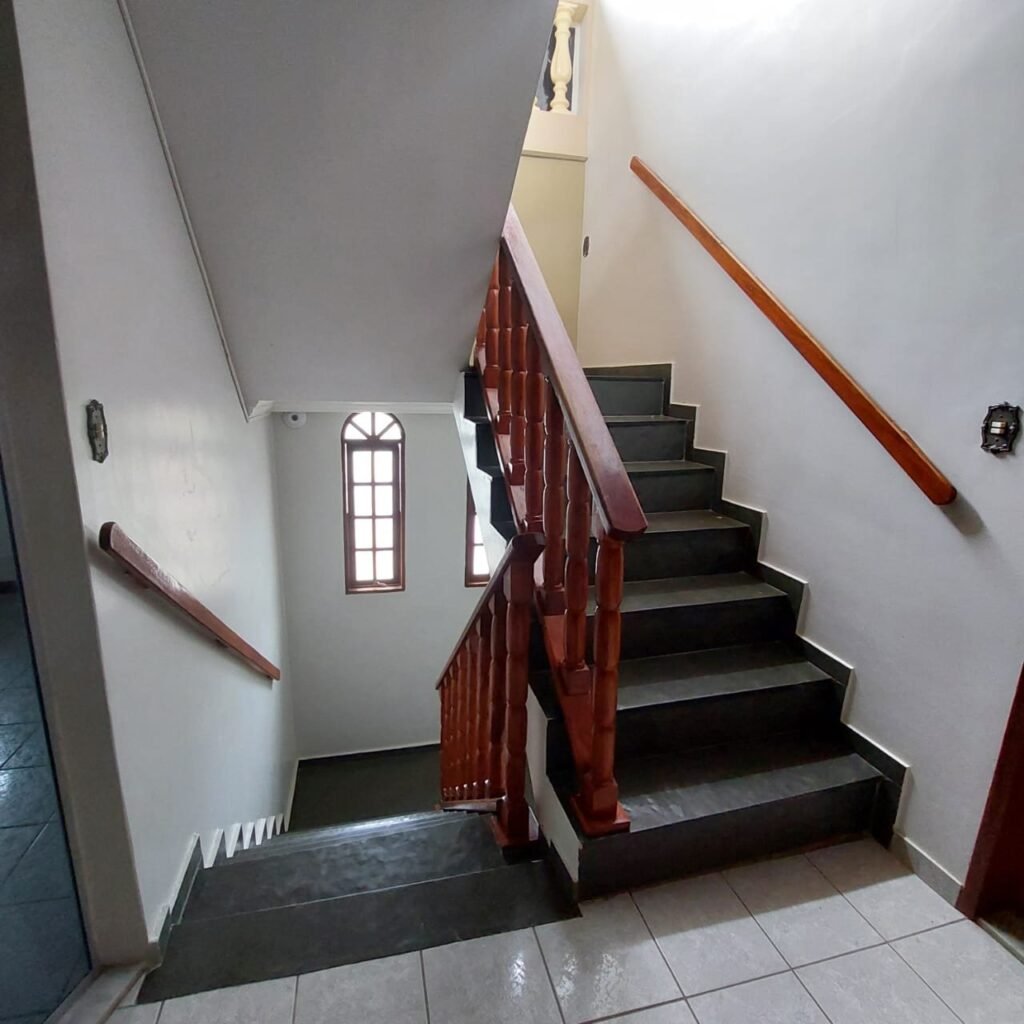Casa 3 Pavimentos no Bairro Santa Terezinha — foto 29