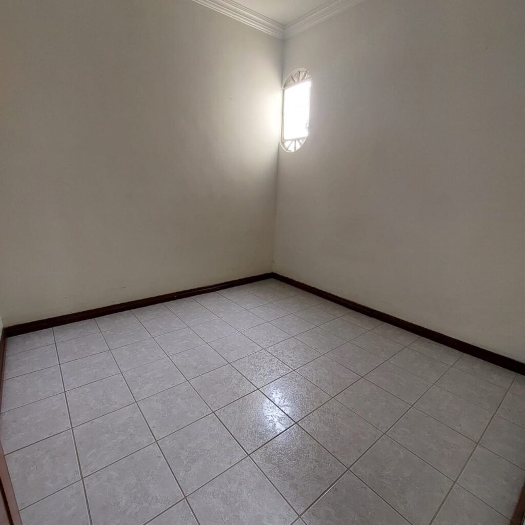 Casa 3 Pavimentos no Bairro Santa Terezinha — foto 28