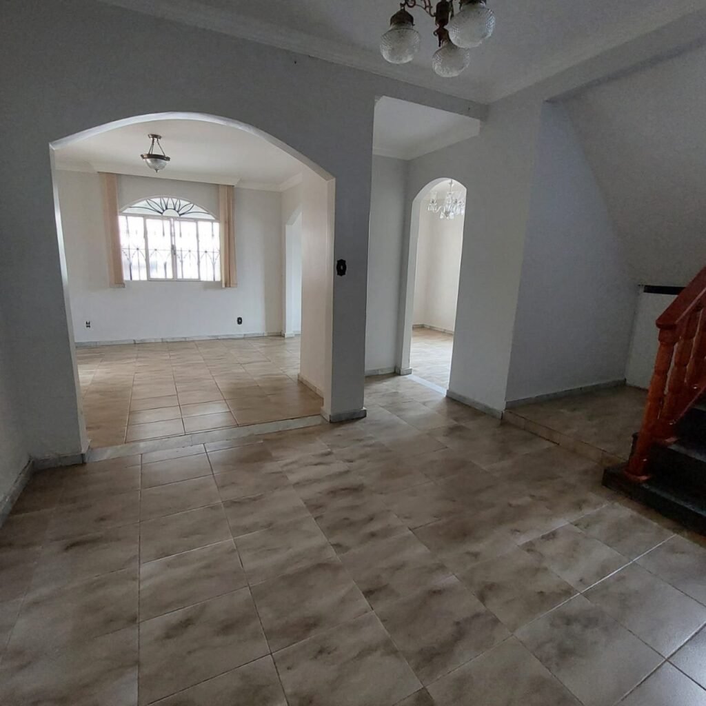 Casa 3 Pavimentos no Bairro Santa Terezinha — foto 17