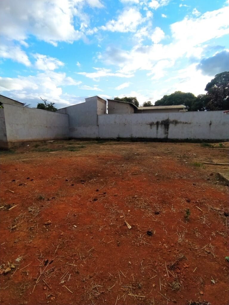 Lote com Construção no São Pedro — foto 1