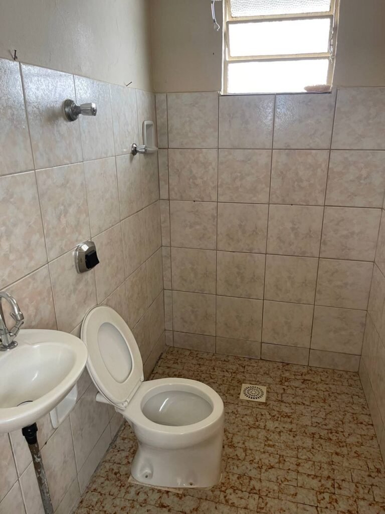 CASA NO BAIRRO SANTA HELENA — foto 12
